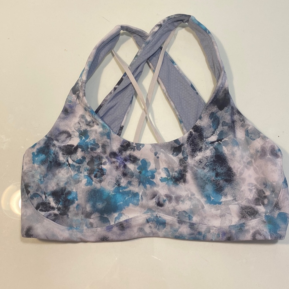 Lululemon bra worn a few times